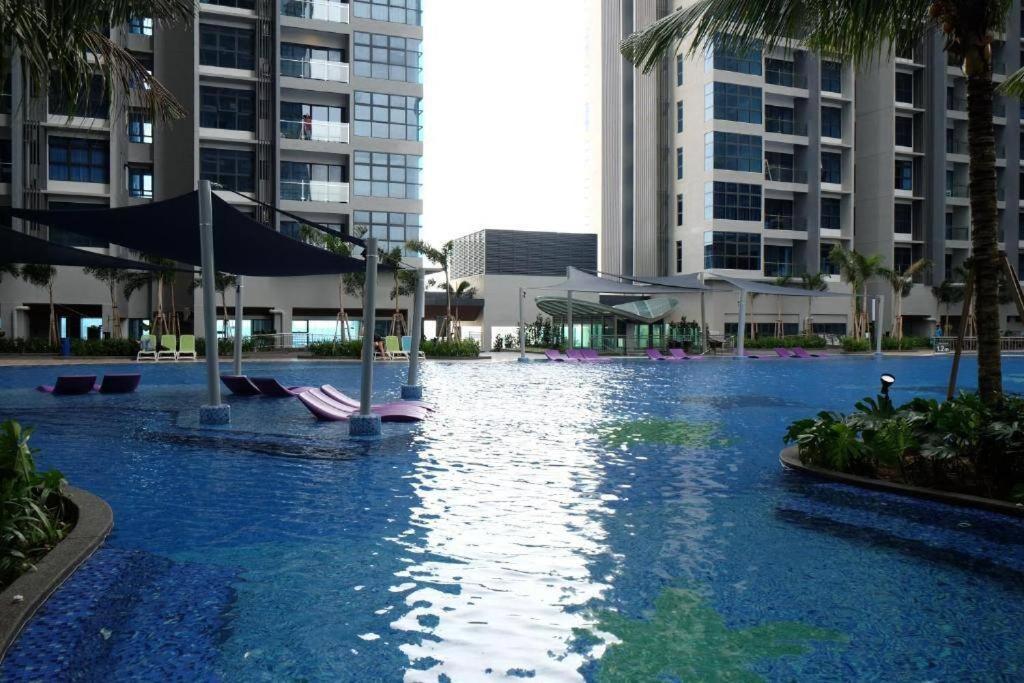 Апартаменты Cozy Haven Atlantis With Large Swimming Pool Малакка Экстерьер фото